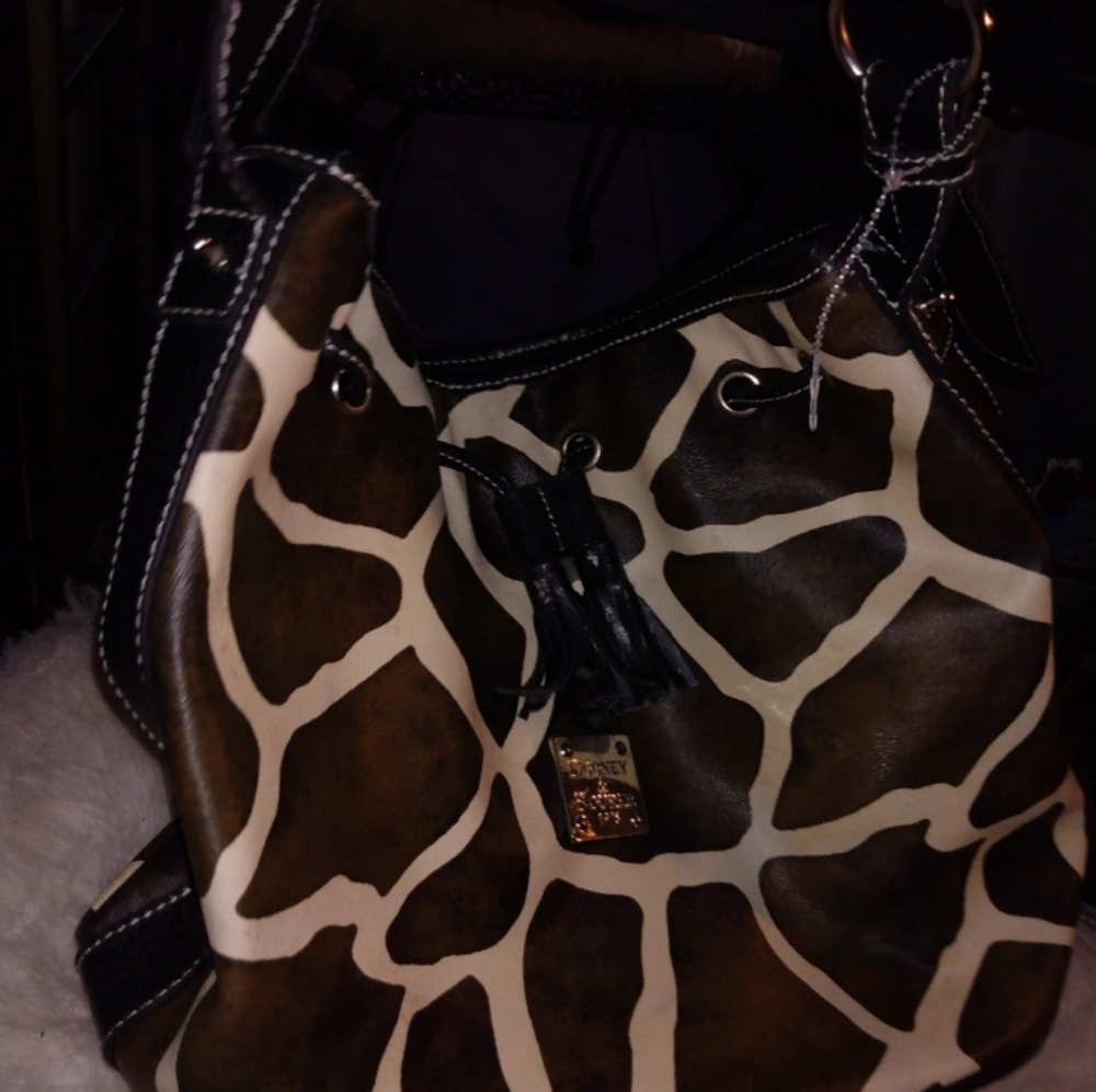 Dooney & Bourke purse